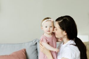 Direitos da Mãe Solo: O Que Diz a Lei e Como Exigir o Cumprimento